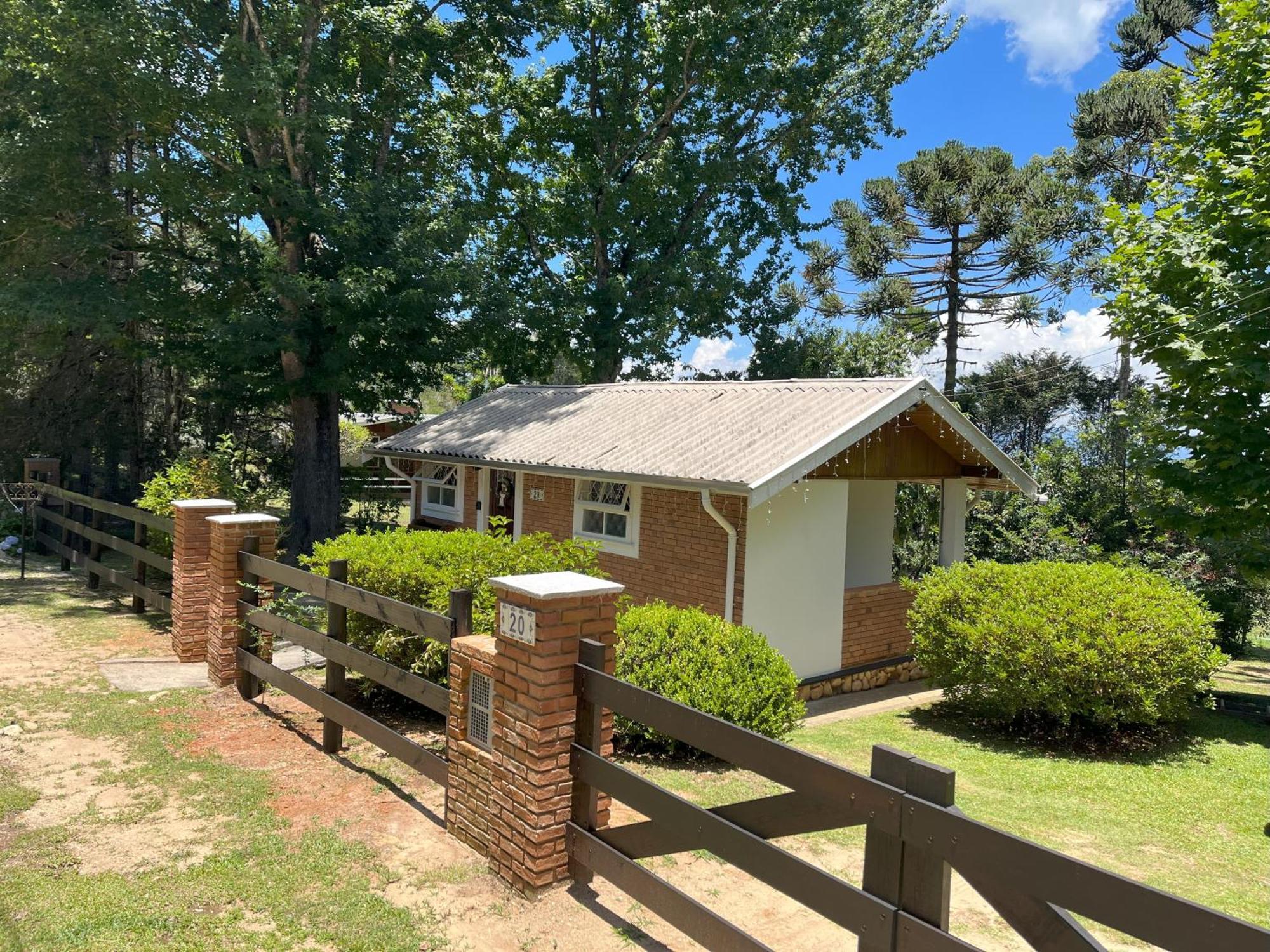 Chalet Chale Da Araucaria Campos do Jordao