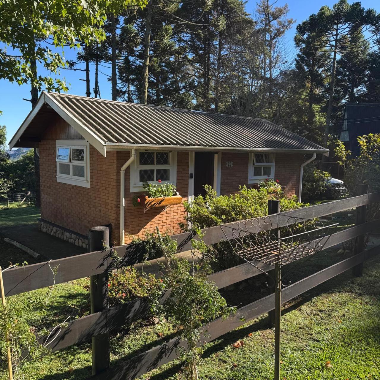 Chalet Chale Da Araucaria Campos do Jordao